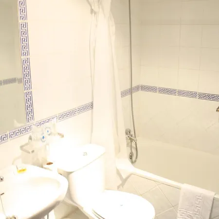 ハーマノス マシアス * ロンダ