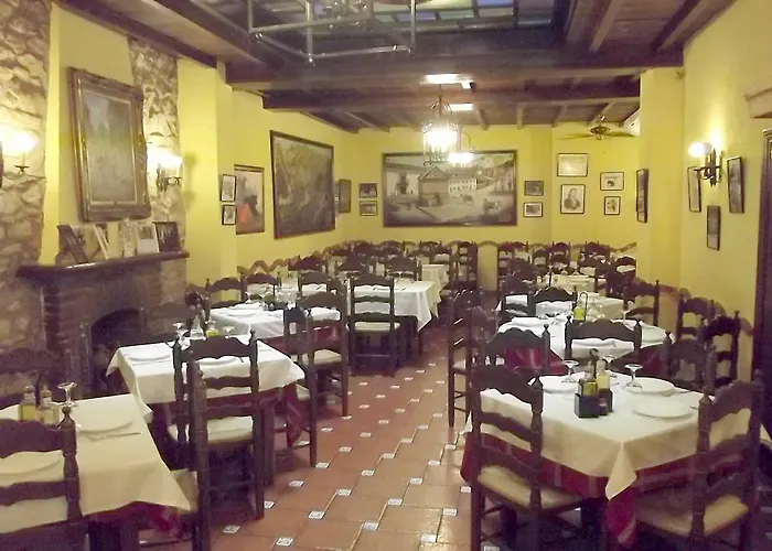 Hermanos Macias Hotel