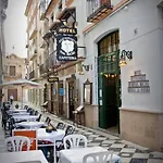 Hotel Hermanos Macias *