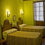Hotel Hermanos Macias