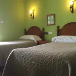 Hotel Hermanos Macias *