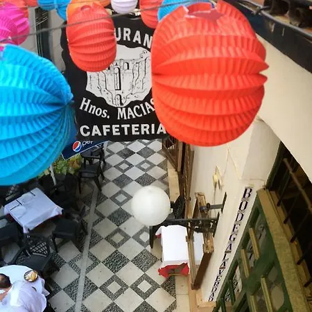 Hotel Hermanos Macias