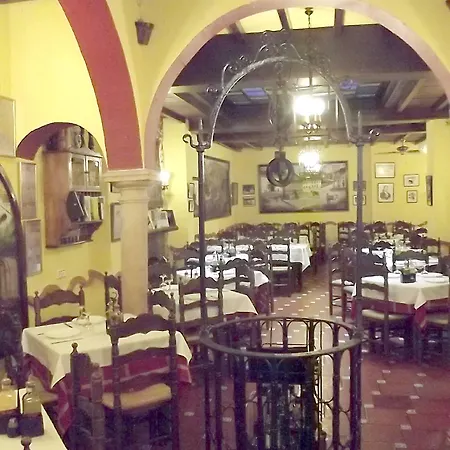 Szálloda Hermanos Macias