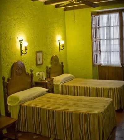 Hotel Hermanos Macias