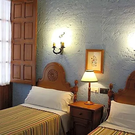 Hotel Hermanos Macias